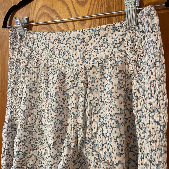 NWT Floral Cropped Top and Short Set - Picture 15 of 16